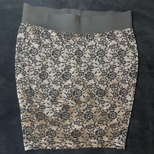 Torrid Pencil Skirt, Size 1. NWOT!